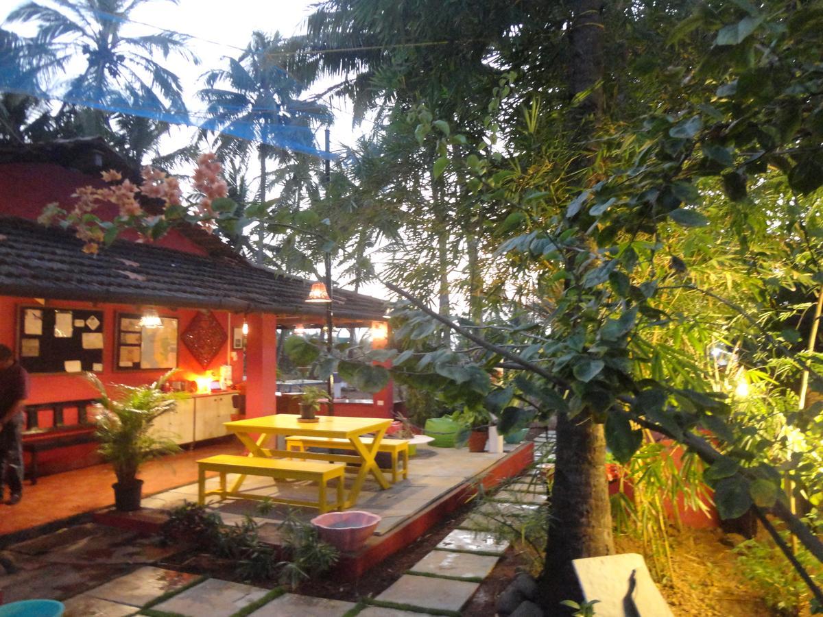 The Yuppi Hippi Female Hostel Anjuna Exterior photo